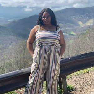 Meet your Posher, Andriana